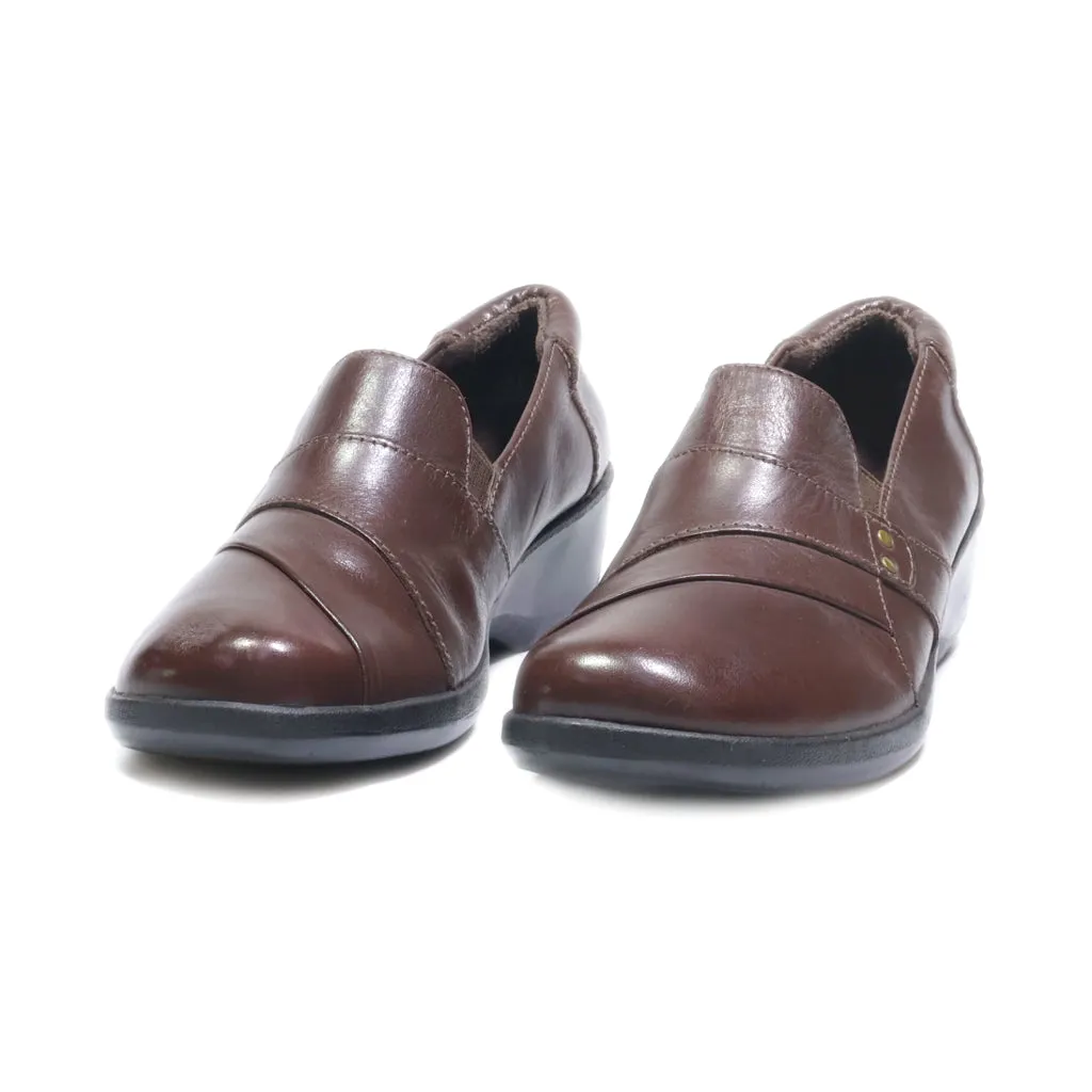 Clarks Loafers Leather Brown Colour For Women