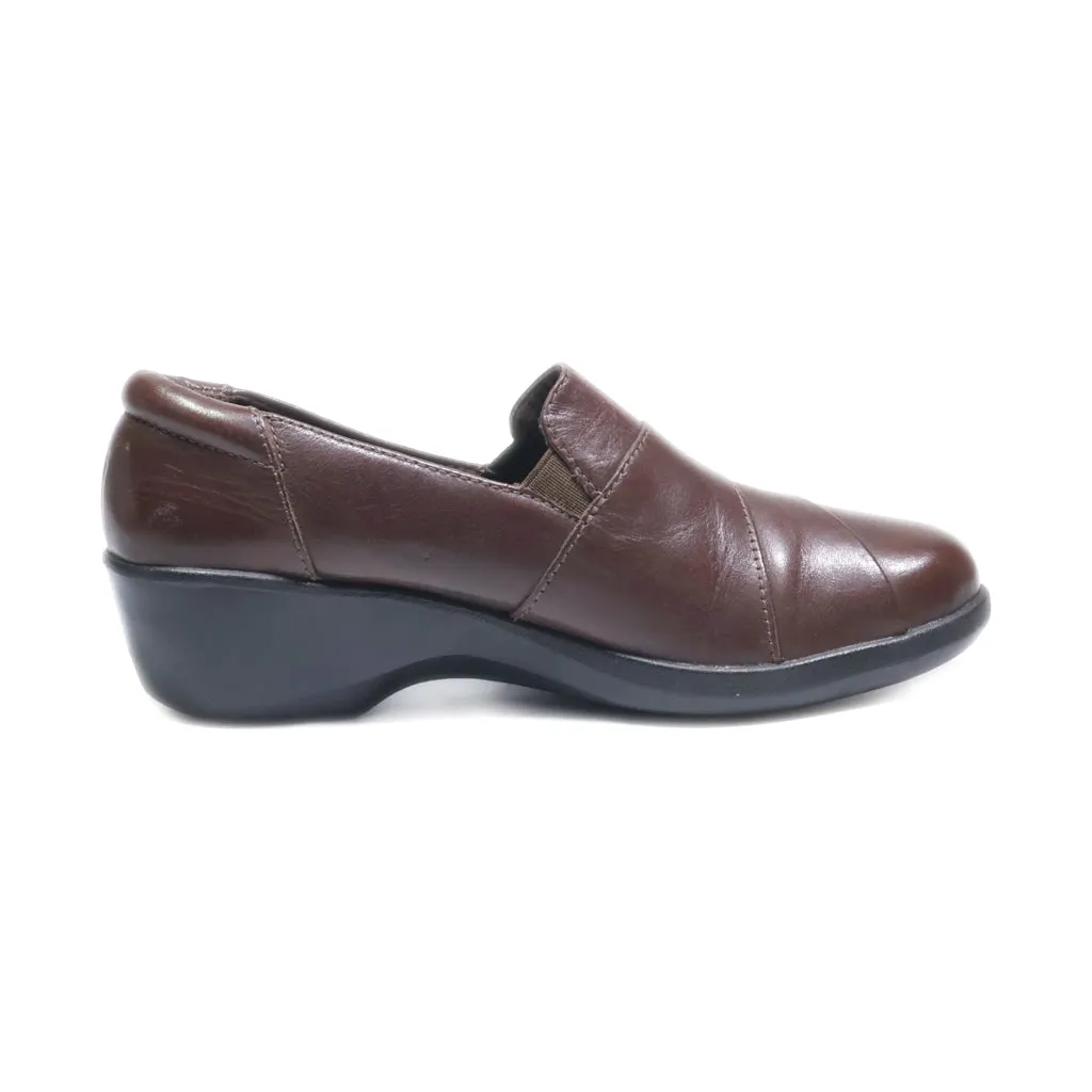 Clarks Loafers Leather Brown Colour For Women